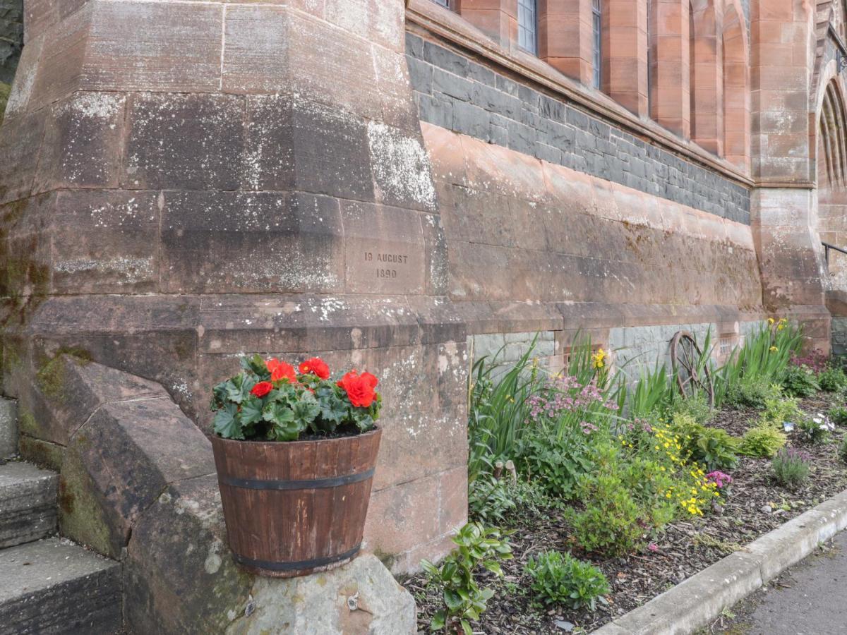 Penthouse St Mary'S Church Moffat Exterior photo